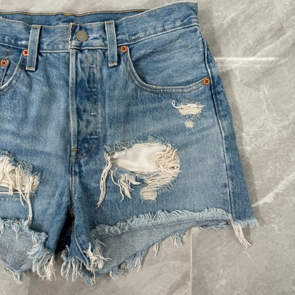 Women’s Levi’s 501 Distressed Ripped Button Fly Jean Shorts 100% Cotton Size 27 - Picture 2 of 16